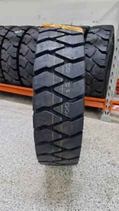Pneu 7.00x12 pneumático Gripmaster 12PR, foto 3